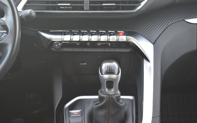 Peugeot 3008 cena 72900 przebieg: 103760, rok produkcji 2018 z Siemiatycze małe 232
